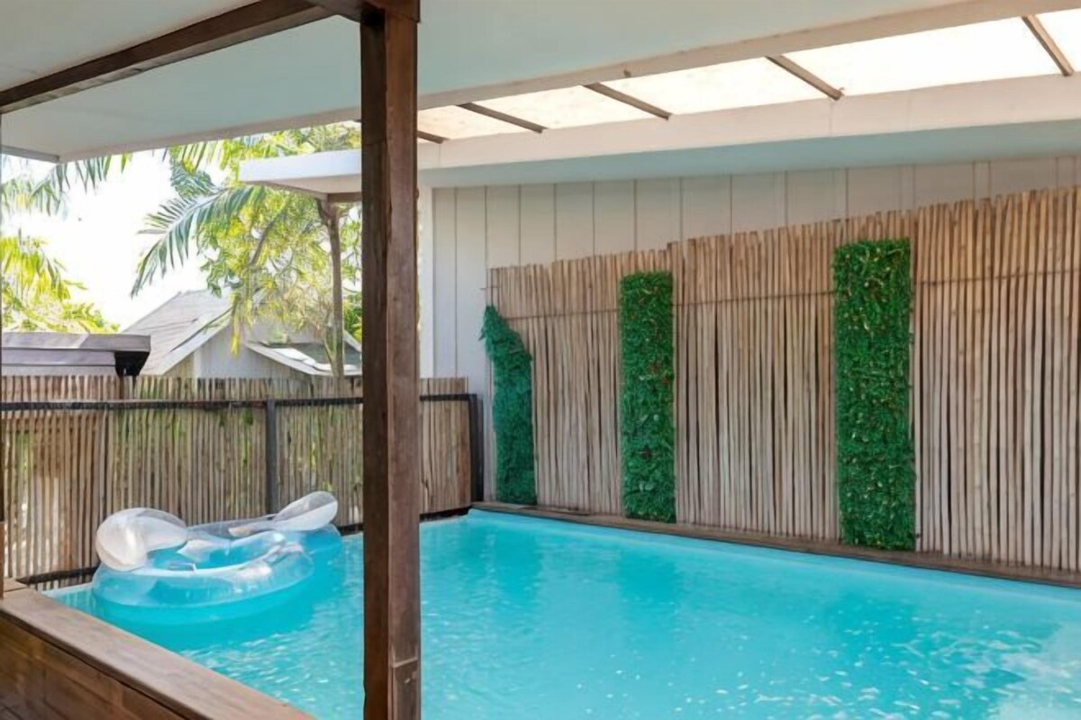 Pool | Indoor pool