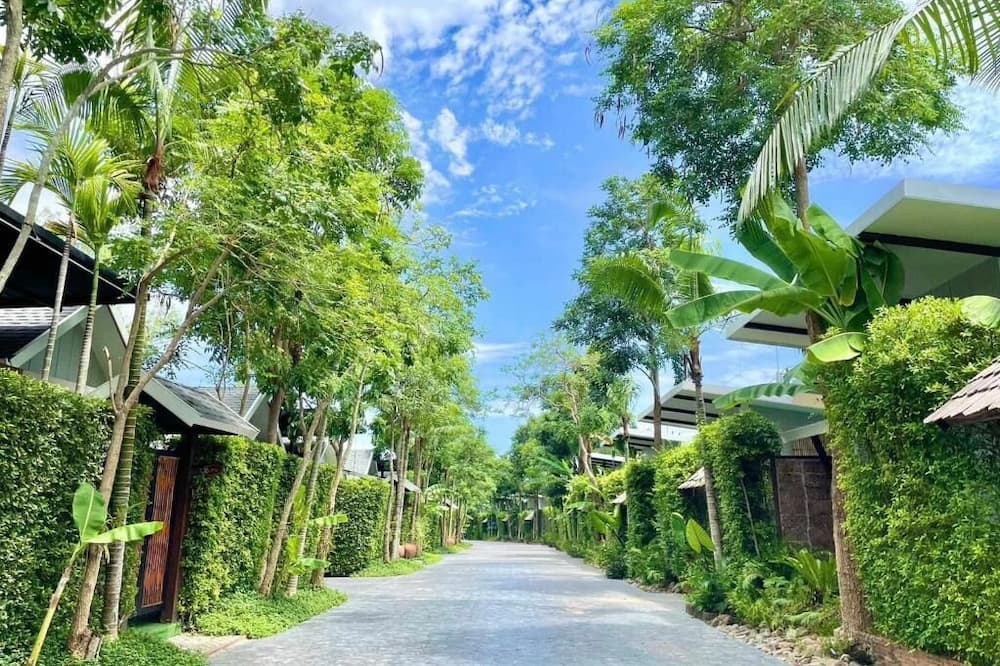 IP Plus Pool Villa Pattaya