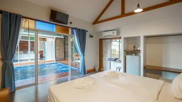 Grand Villa, Pool View | 1 bedroom, free minibar, desk, free WiFi