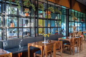 Restaurant - IP Plus Pool Villa Pattaya (Pattaya)