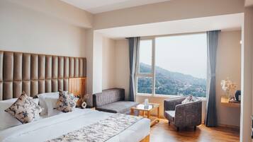 Deluxe Room, Mountain View | Desk, laptop workspace, free WiFi