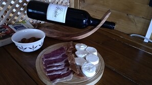 Cabin | Breakfast meal