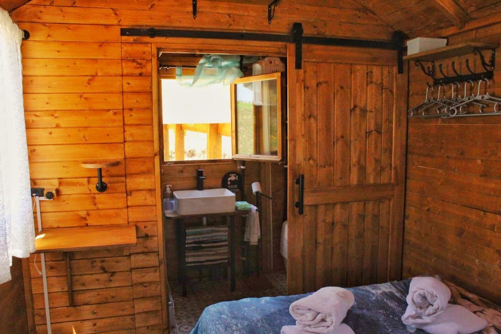 Cabin | 1 bedroom, free WiFi, bed sheets