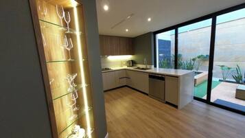 Microwave, oven, stovetop, dishwasher