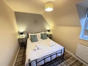 2 Schlafzimmer, Bügeleisen/Bügelbrett, kostenloses WLAN, Bettwäsche