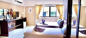 Golden Guesthouse By The Beach Cha Am