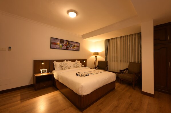 Deluxe Double Room, City View