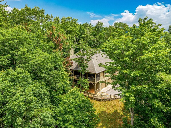 المنشأة من الخارج