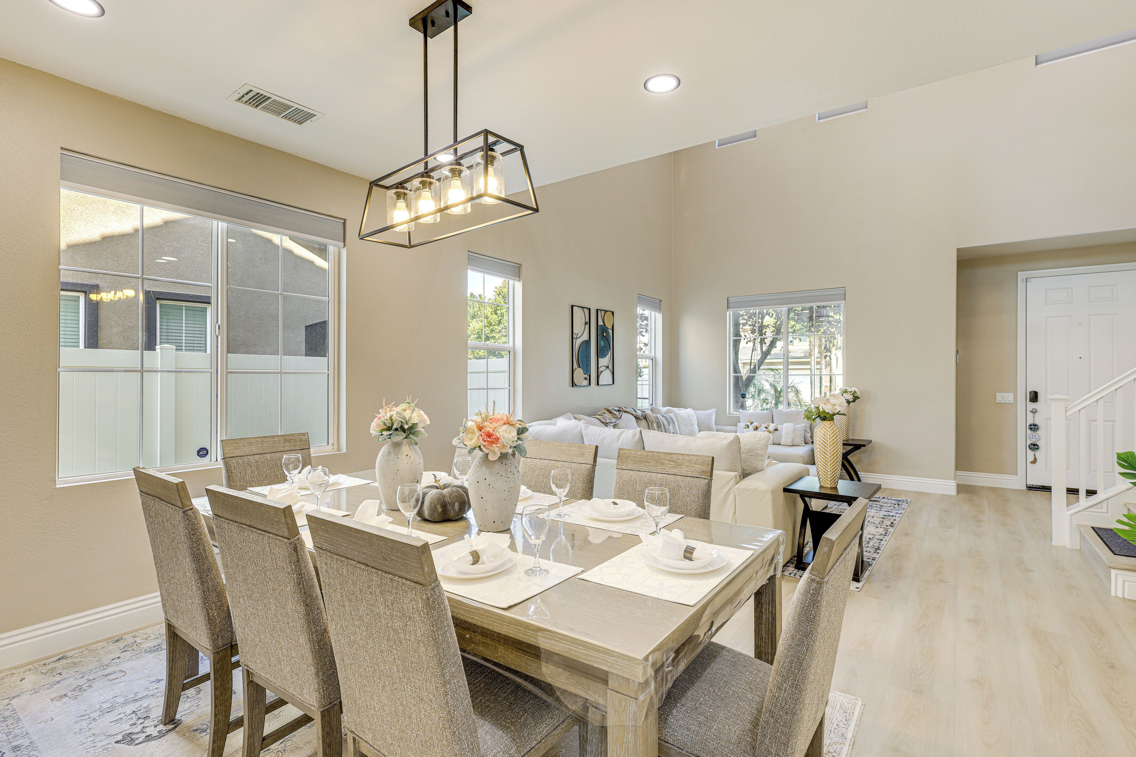 House (5 Bedrooms) | Interior