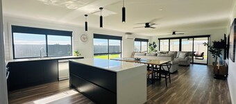 Brand new build in town, aircon & wifi