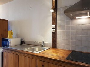 Fridge, microwave, oven, dishwasher - 50m from ski lifts, 4th floor, view valley/mountain, tv, ski locker, 36m², Les Arcs (Les Arcs)