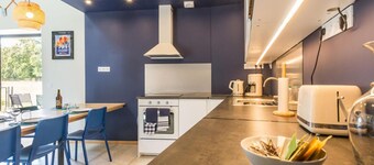 Contemporary home with bridge, 2 private bedrooms, terraces, near Greenway