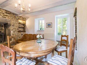 Dining - Peaceful house in nature, charm and authenticity (Le Tanu)