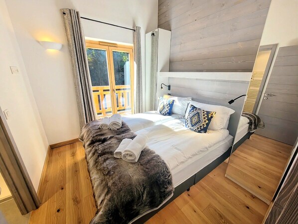 3 bedrooms, iron/ironing board, free WiFi