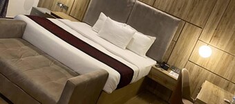 Foxtonn Hotel 