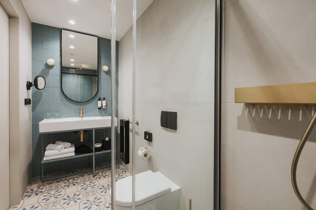 Caja de seguridad en la habitación, cunas gratuitas y wifi gratis