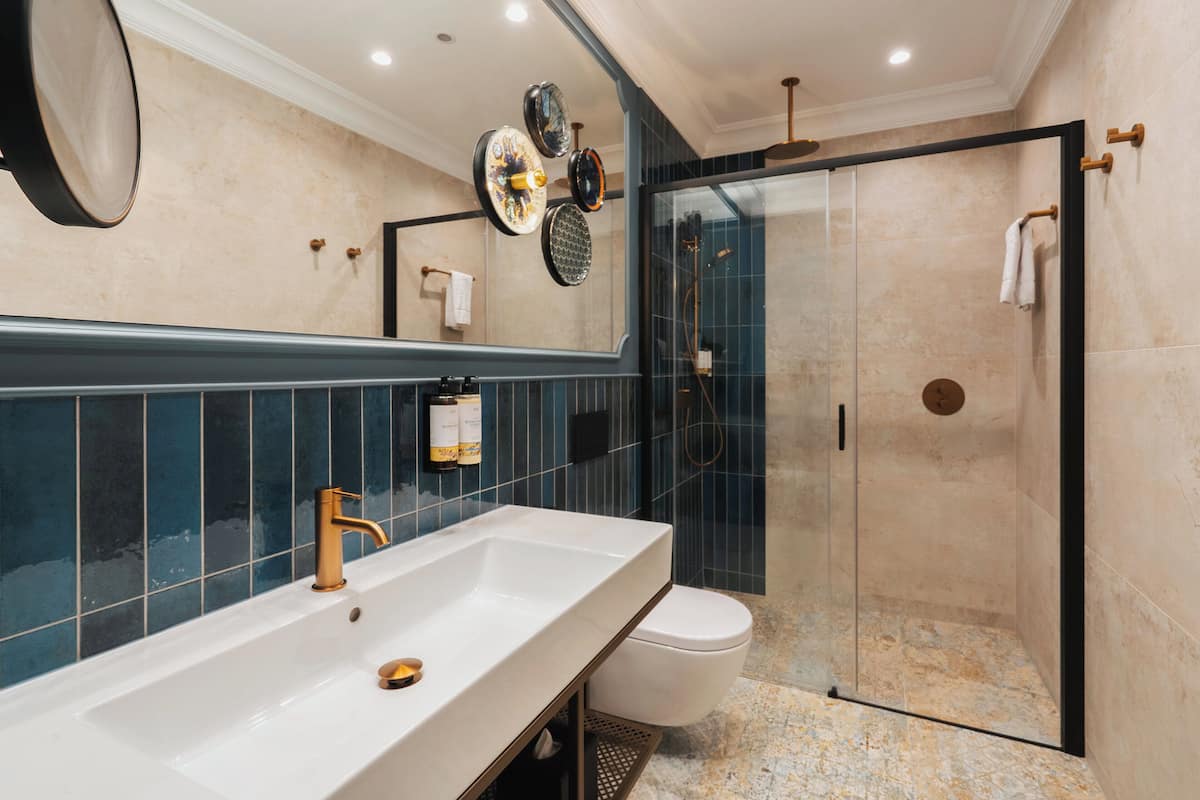 Caja de seguridad en la habitación, cunas gratuitas y wifi gratis