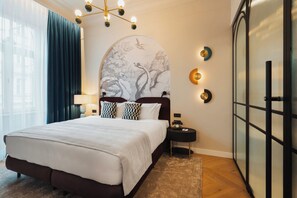 Suite, 1 Bedroom | In-room safe, free cots/infant beds, free WiFi, bed sheets - Hotel Indigo Krakow Wawel Castle by IHG (Kraków)