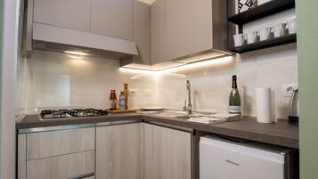 Microonde, macchina per tè/caffè, bollitore elettrico, tostapane