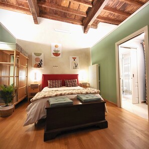 1 bedroom, desk, iron/ironing board, free WiFi