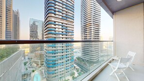 Property grounds - Dunya Tower - Chic One Bedroom in Downtown Dubai (Downtown Dubai)