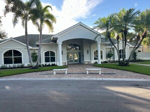 Exterior - The Villa at Marsh Landing! 3Bed/2 bath townhome in the heart of Estero! (Estero)