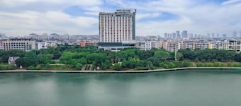 GanZhouXiangjiangwan International Hotel (South Gate Ancient City Wall)