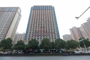 Exterior - Ailvxing Theme Hotel (Zhuzhou Gongda Branch) (Zhuzhou)