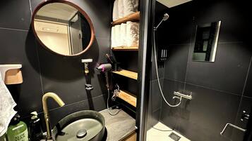 VIP Single | Bathroom