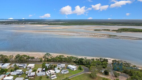 Seeking Tranquility? This Holiday Home is Perfect for Families & Fishing.