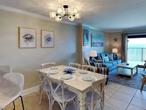 Apartamento Signature, 2 habitaciones, no fumadores, cocina | Servicio de comidas en la habitación