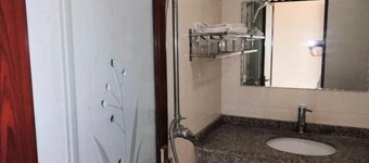 Jinghong HuaJing Hotel