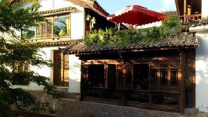 Exterior - Yunmengze Hostel (Lijiang)