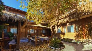 Interior - Yunmengze Hostel (Lijiang)