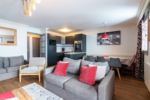Fireplace - 100m from ski slopes, 2nd floor, balcony, fireplace or stove, tv, ski locker, 90m², Val Thorens (Val Thorens)