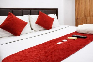 Deluxe Double Room | Soundproofing, free WiFi - Hotel Maharaja Inn By The Premium Villa (New Delhi)