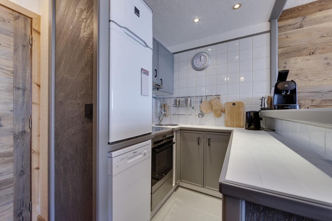 Microwave, oven, dishwasher