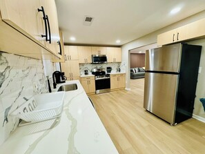 Fridge, microwave, oven, stovetop - Modern Brick Ranch Retreat NEW Renovation (Mableton)