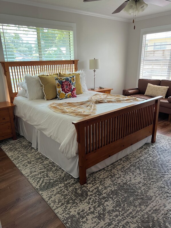 2 bedrooms, iron/ironing board, free WiFi, bed sheets