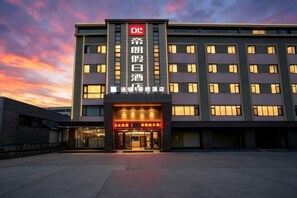 Unclassified image, 2 of 47, button - Dilang Holiday Hotel (Yangzhou Jiangdu Passenger Terminal Branch) (Yangzhou)