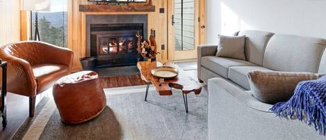 Smart TV y chimenea