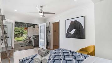 3 chambres, fer et planche à repasser, Wi-Fi, draps fournis