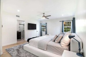 3 soverom, strykejern/-brett, wi-fi og sengetøy