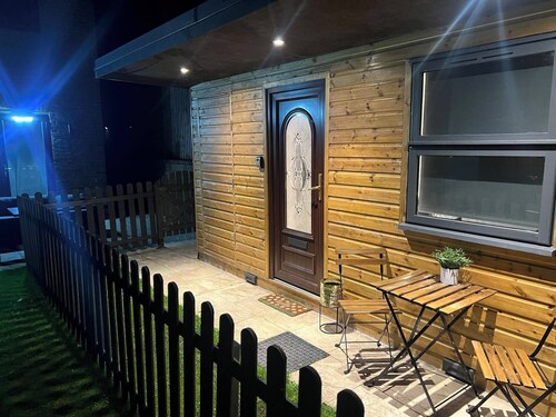 Situated near Oswestry offers a perfect retreat for couples/solo travellers.