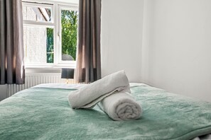 2 bedrooms, WiFi, bed sheets