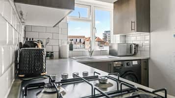 Fridge, microwave, dishwasher, toaster