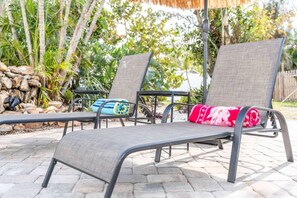 Terrace/patio - Grotto Pool House: Premium 3-Bed Villa w/ Private Pool, 5 Min to IMG (Bradenton)