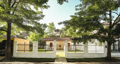 2-bedroom Private villa near Int'l Airport with AC, free WiFi and Swimming Pool.