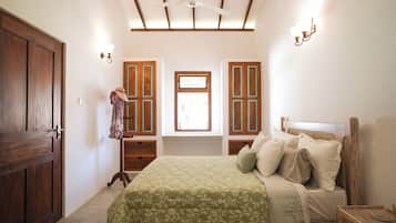 2 bedrooms, desk, travel crib, free WiFi