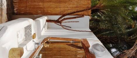 Tente CaĂŻdale | Salle de bain